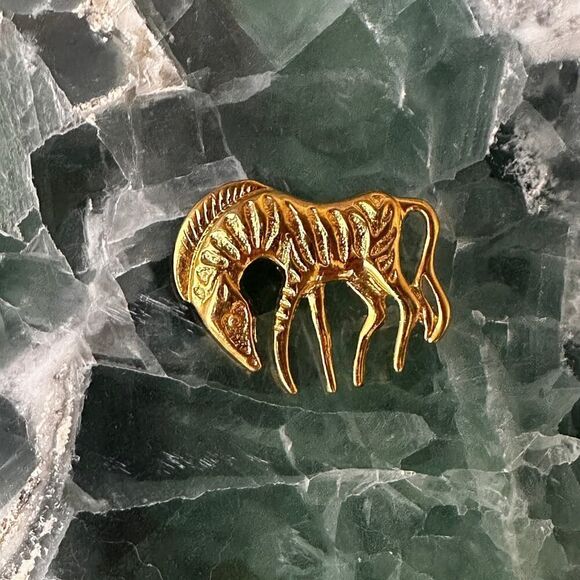 Vintage Gold Zebra Brooch - Picture 6 of 6
